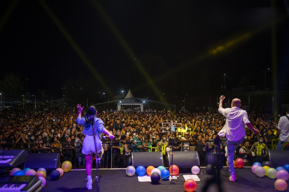 Konser penutupan olimpiade harita nickel
